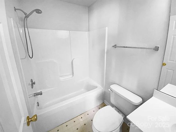 3rd image of 609 Mountainwater Dr #609