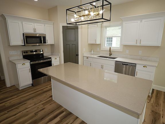 5th image of 5822 Fernwood Ave