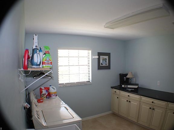 5th image of 8491 Yorkshire Ln