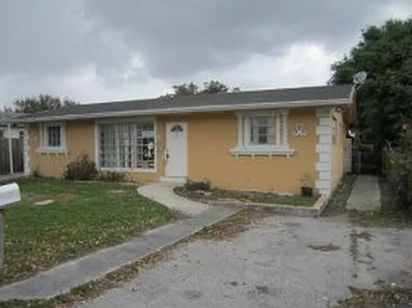6331 Buchanan St, Hollywood, FL 33024