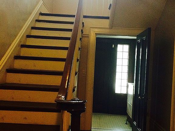 Common Area w/Vestibule