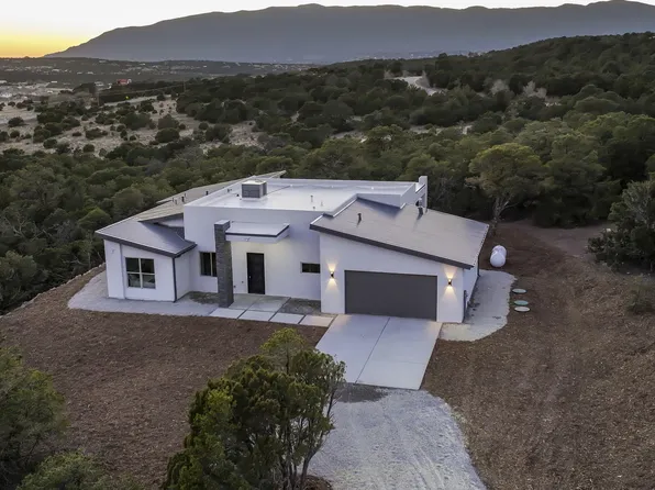 15 Pinon Ridge Rd, Tijeras, NM 87059