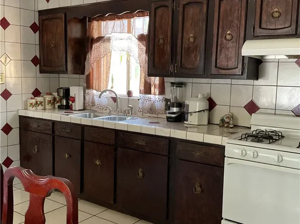 2454 W 7th St, San Bernardino, CA 92410