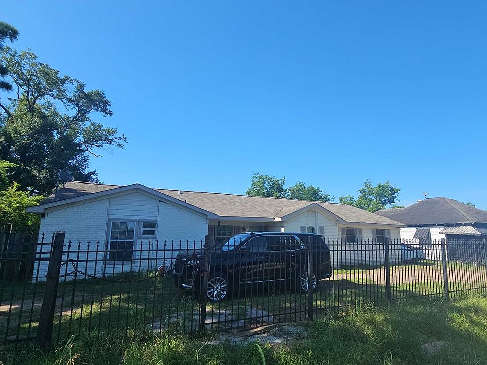 1st image of 7825 Sparta St