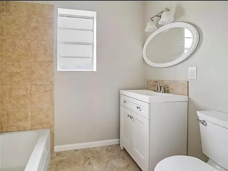 5425 9th Ave — Photo 3