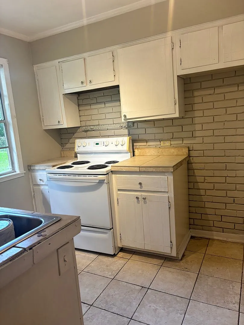3148 Shirley Dr. Jackson, MS 39212 — Photo 3