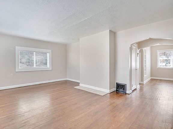 4th image of 1816 E Bosham Ln