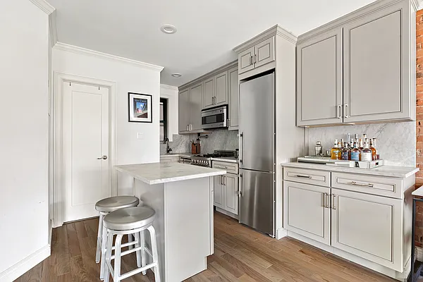 Rented by Compass | media 17