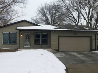 117 Cortez Cir, Waterloo, IA 50701