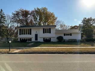 854 16 1/2 St SE, Rochester, MN 55904