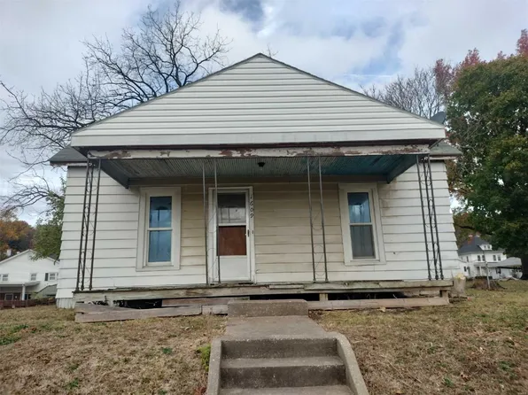 1609 S Carolina St, Louisiana, MO 63353