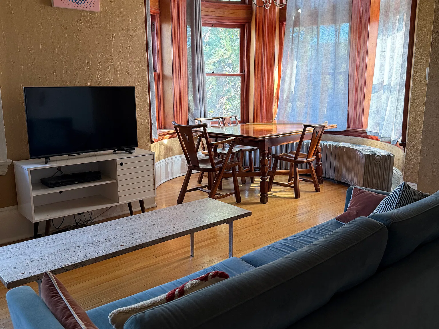 1 bed, 1000 sqft, $1,850 — Photo 1