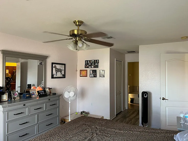 Main bedroom suit