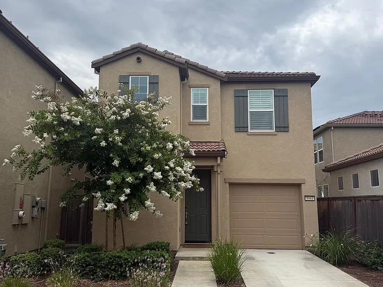 9941 Del Surf Ln — Photo 1