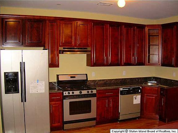 2nd image of 375 Union Ave