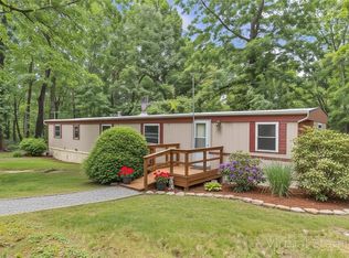 320 Pheasant Dr, Evans City, PA 16033
