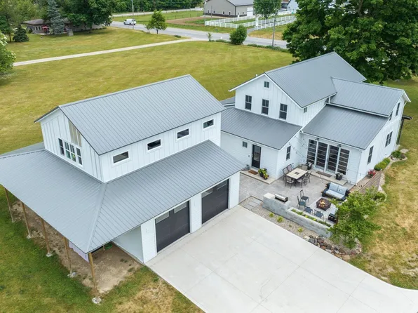 13247 Schwartz Rd, Grabill, IN 46741