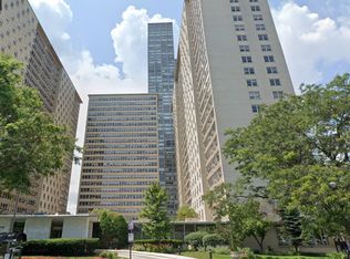 3950 N Lake Shore Dr APT 317C, Chicago, IL 60613