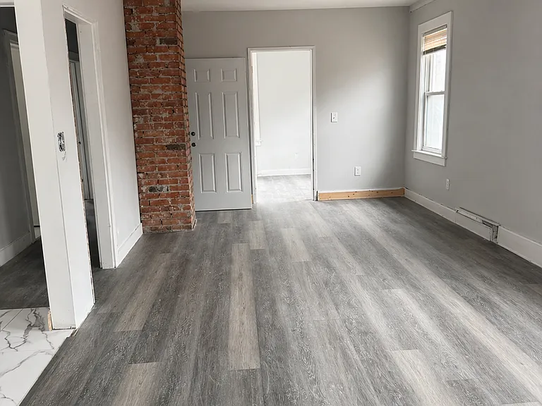 13944 Winthrop St — Photo 7