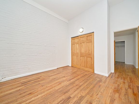 4th image of 432 E 88th St #Oga