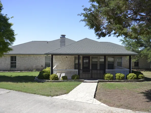 888 BRUSHY CREEK DR, Lakehills, TX 78063