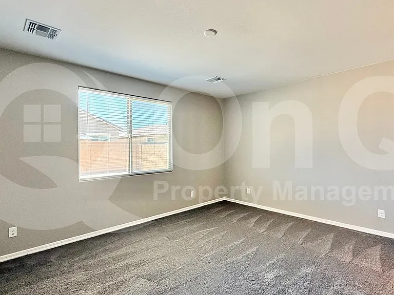 15711 W Monroe St — Photo 13