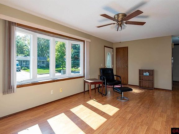 3rd image of 300 Blace Ave