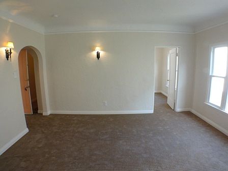 3rd image of 25 Argonne Ave APT 8