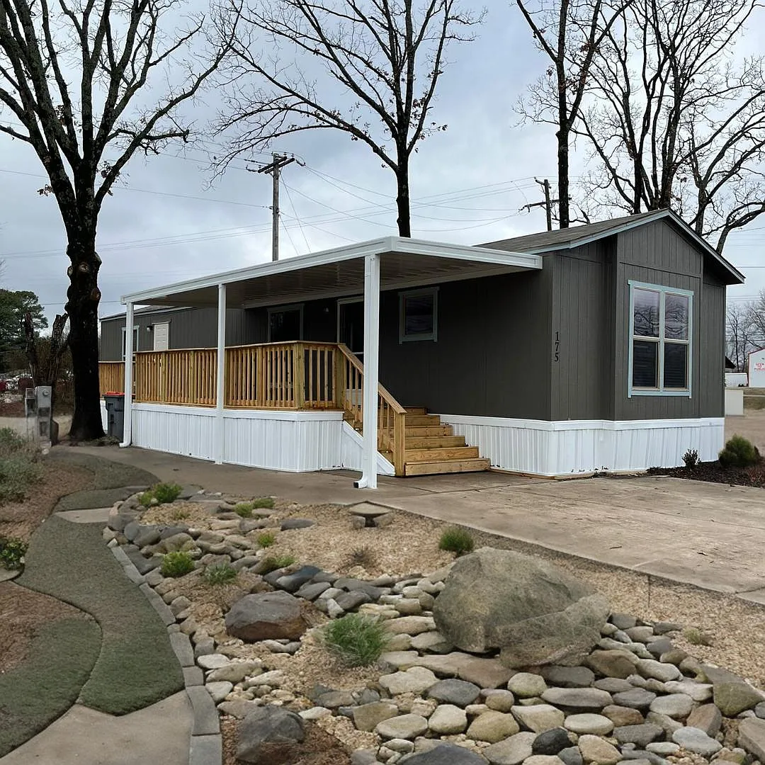 Magnolia Ridge — Photo 3