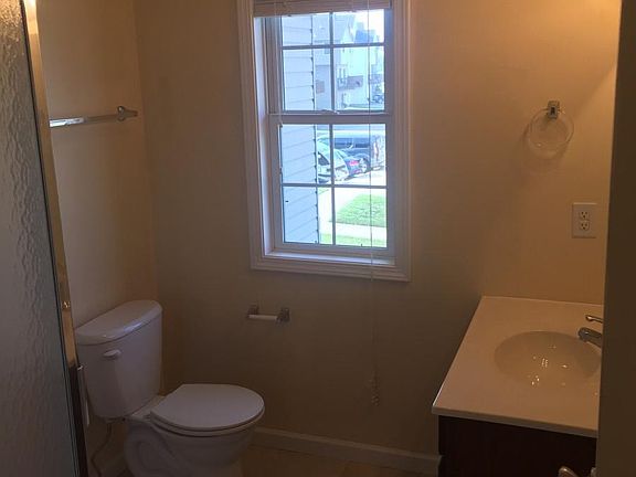 Shower Bath upstairs
