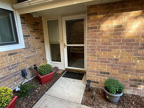 3rd image of 1428 Earlshire Pl