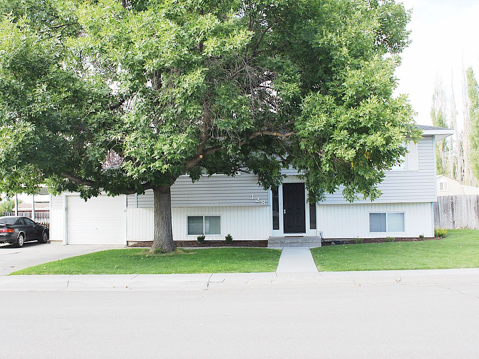 1st image of 328 Cul De Sac Dr