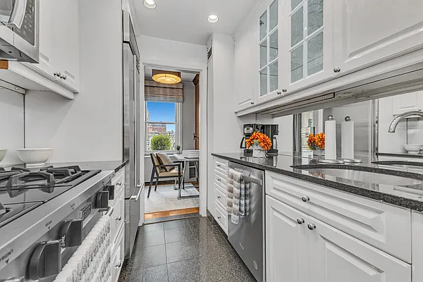 Sold by Douglas Elliman | media 6
