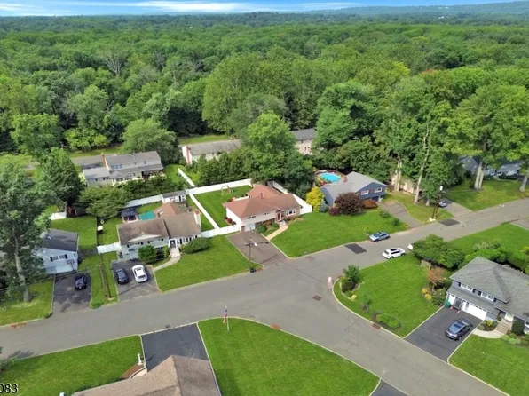 9 Brookdale Rd, Cranford Twp., NJ 07016