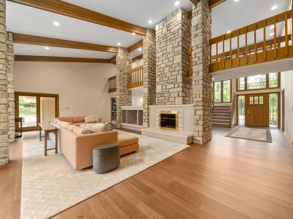 2800 Squires Rdg, Upper Arlington, OH 43220