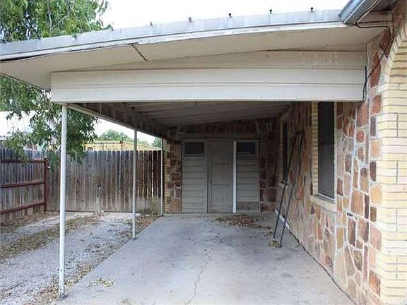 2nd image of 406 W Wallace St