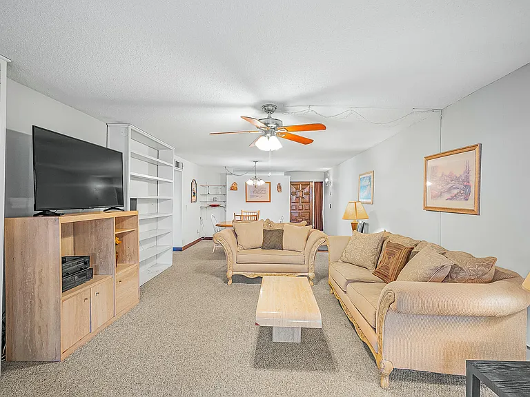 1500 NE 13th Ter #G6 — Photo 8