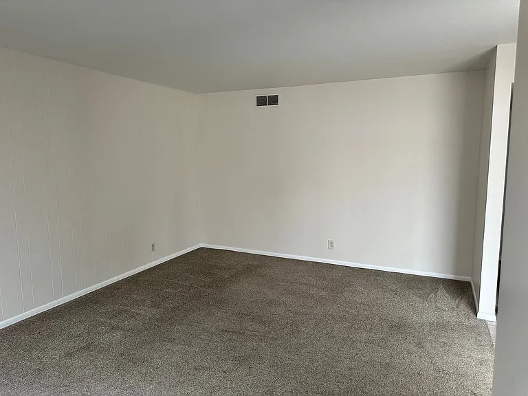 409 Garcia St NE — Photo 15