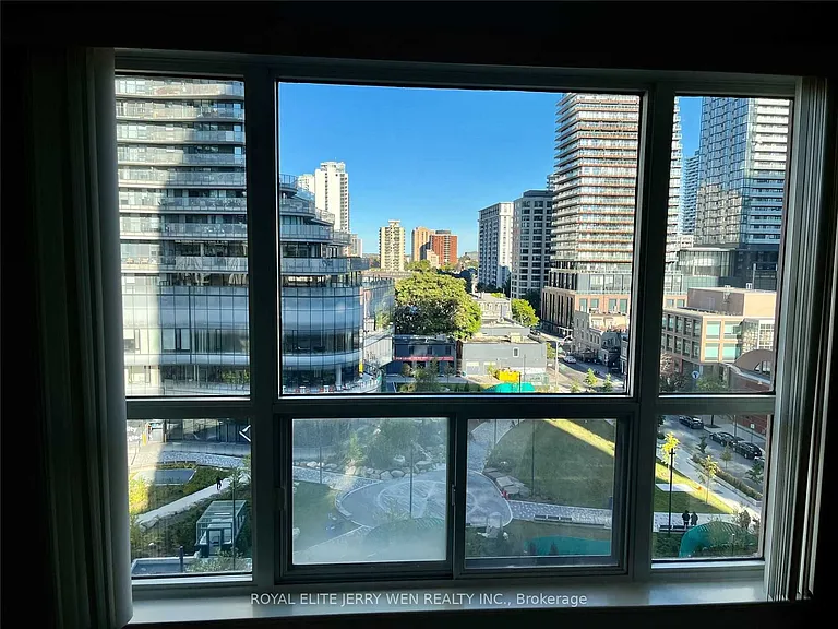 909 Bay St #811 — Photo 10