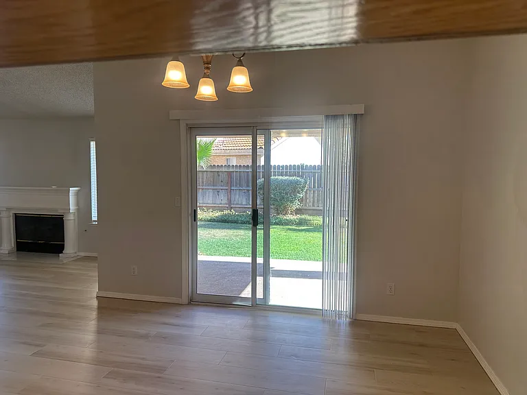 5621 W Palo Alto Ave — Photo 6