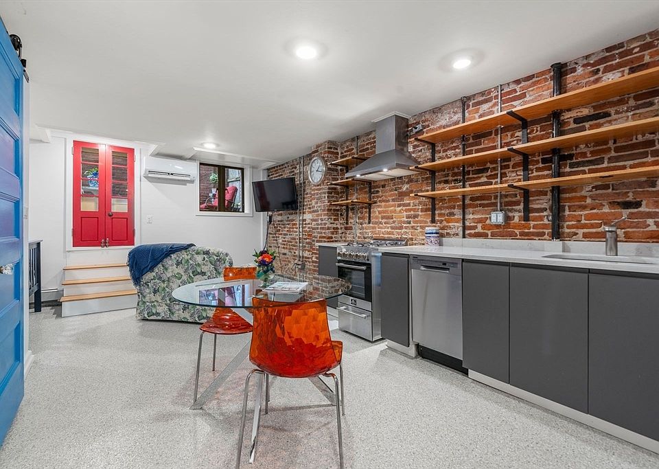 1st image of 26 Unity St APT 1