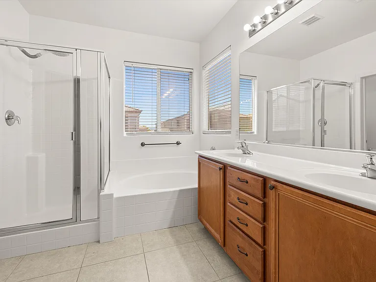 5185 Silent Valley Ave — Photo 18