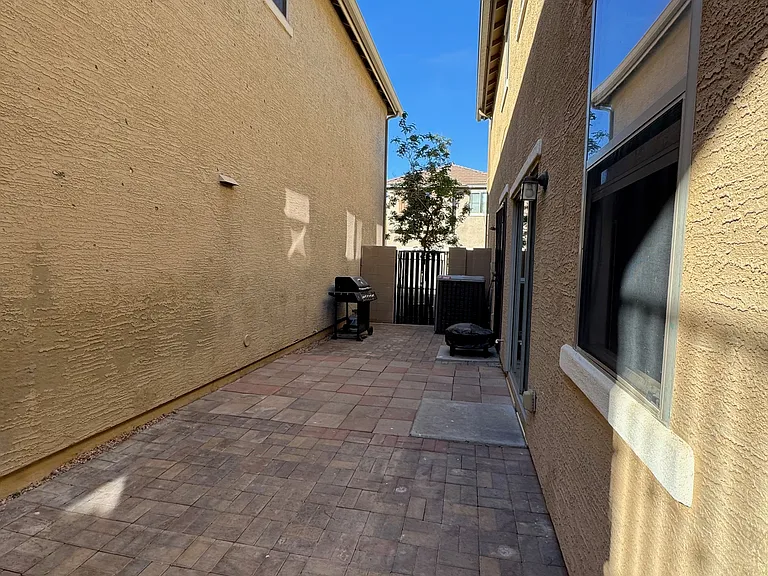 7008 S 7th Ln — Photo 31