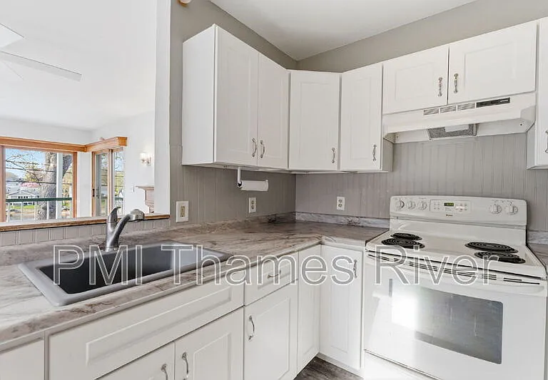 33 Laurel St — Photo 21