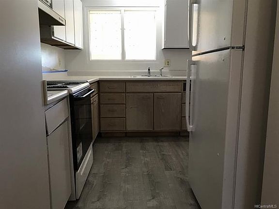 3rd image of 98-854 Noelani St #764