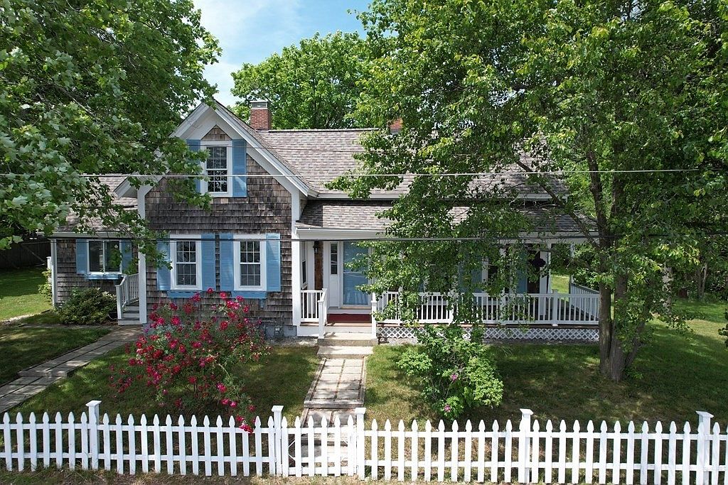 3133 Pearl St, Stoughton, MA 02072 Zillow