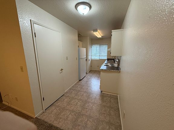 4th image of 76 Paula Ct APT A
