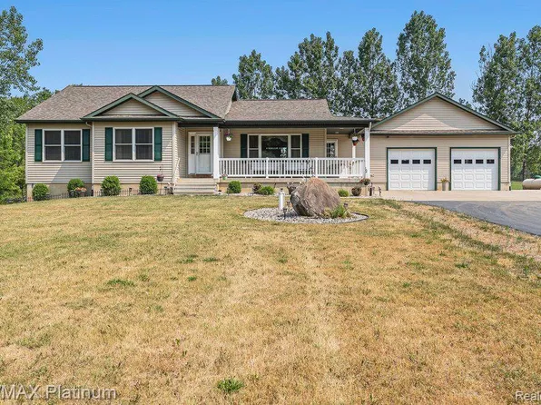 1395 E Winegar Rd, Morrice, MI 48857