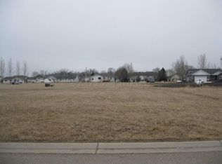 505 5th Ave SE, Hillsboro, ND 58045