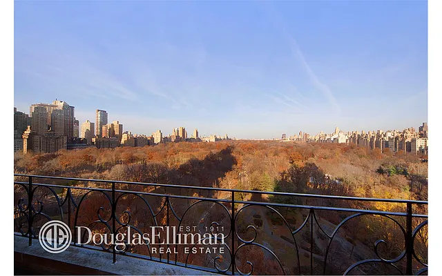 Sold by Douglas Elliman | media 17